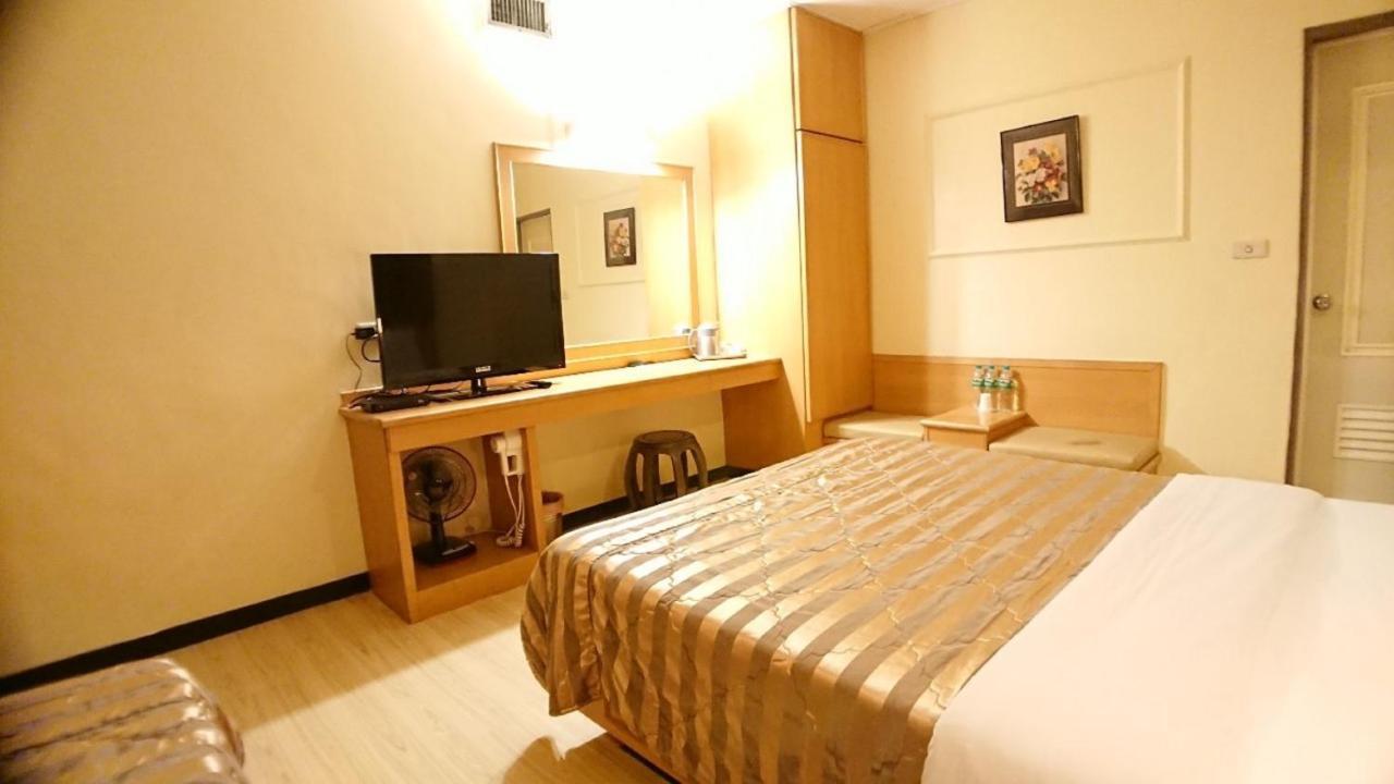 צ'יאיי סיטי Yes Hotel מראה חיצוני תמונה