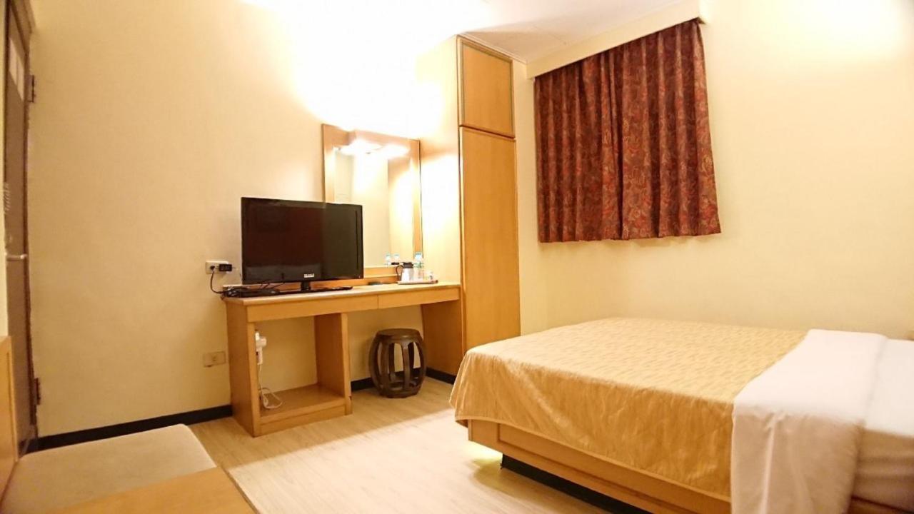צ'יאיי סיטי Yes Hotel מראה חיצוני תמונה