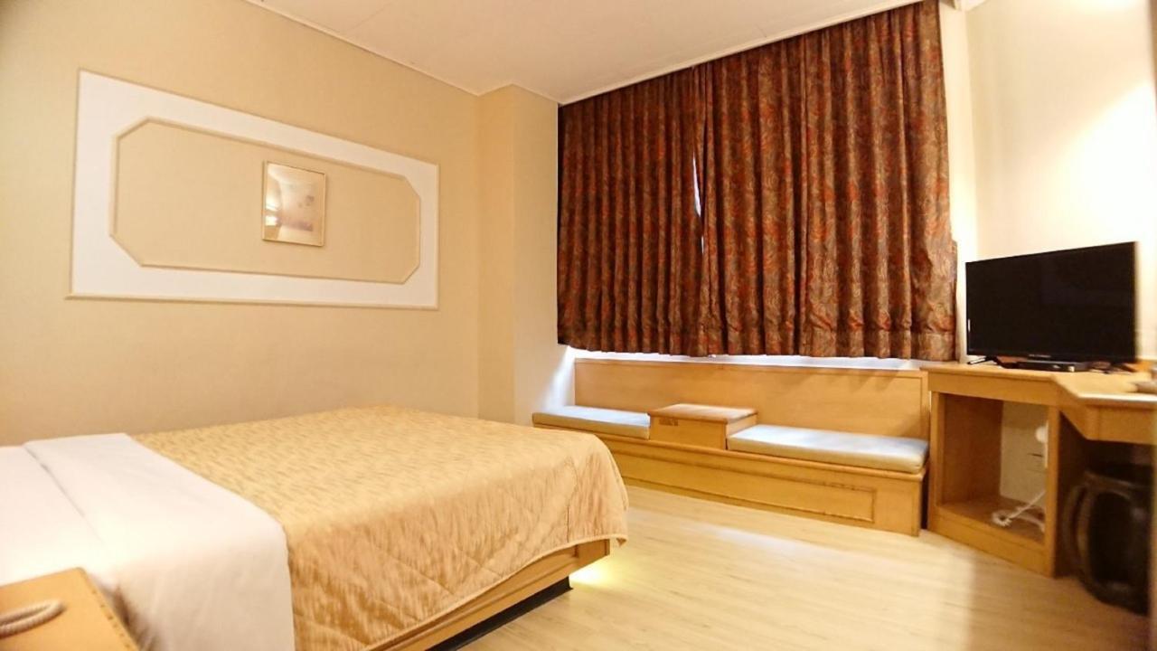 צ'יאיי סיטי Yes Hotel מראה חיצוני תמונה
