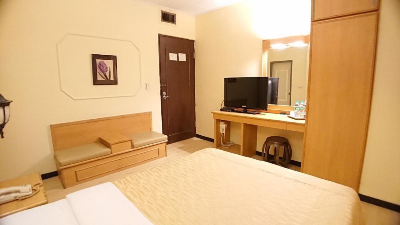 צ'יאיי סיטי Yes Hotel מראה חיצוני תמונה
