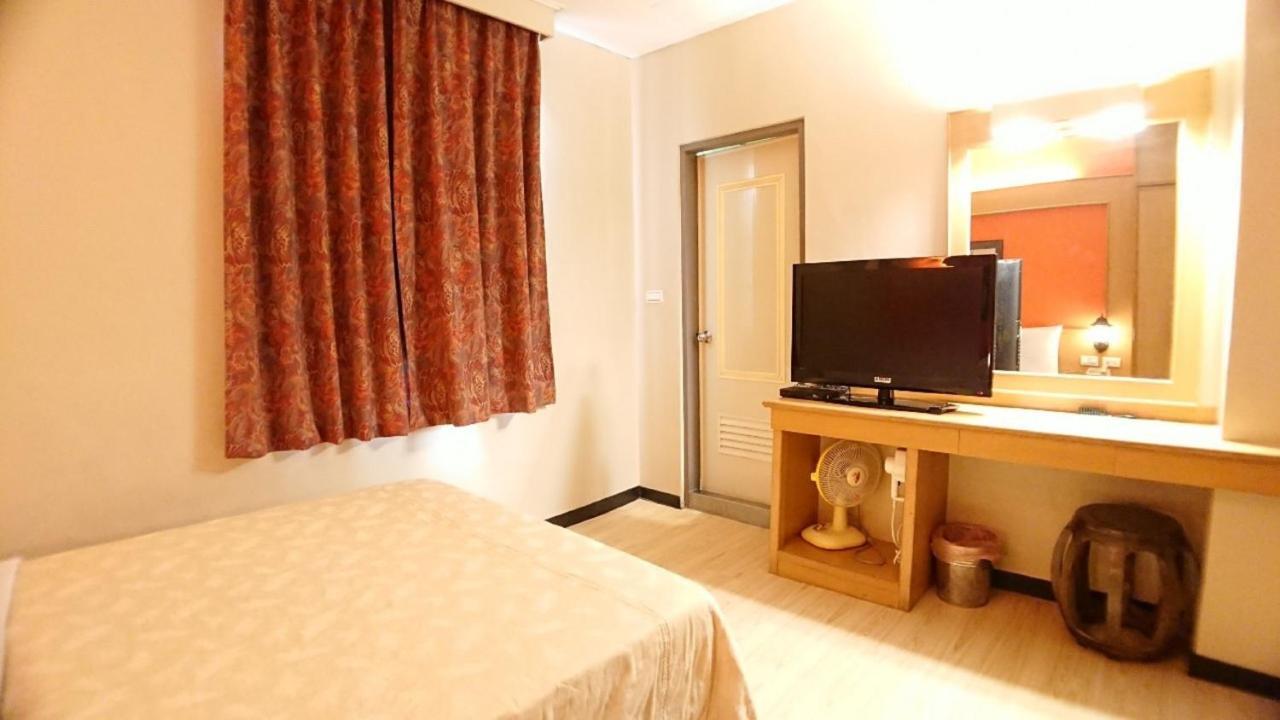 צ'יאיי סיטי Yes Hotel מראה חיצוני תמונה